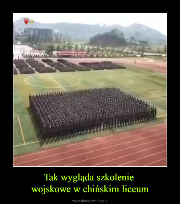 Tak wygląda szkolenie wojskowe w chińskim liceum –  
